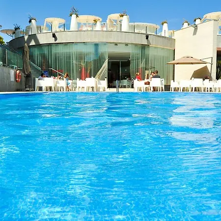 Four Elements Apartahotel