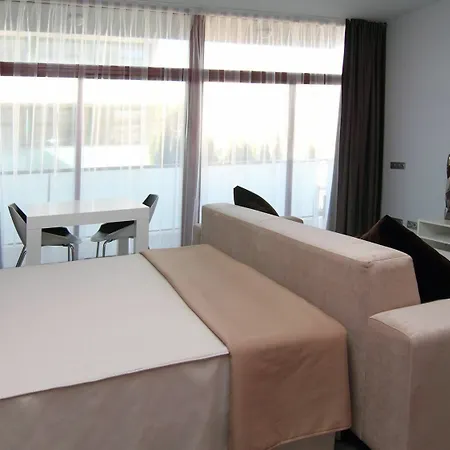 Four Elements Apartahotel